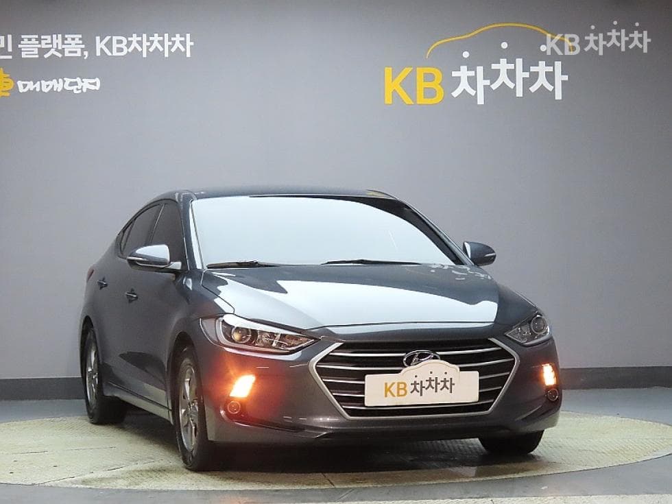 Hyundai Avante (Elantra)AD1.6 GDi Smart - 3