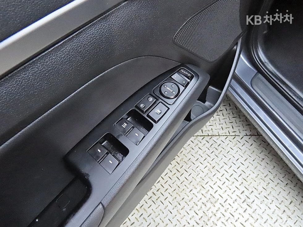 Hyundai Avante (Elantra)AD1.6 GDi Smart - 13