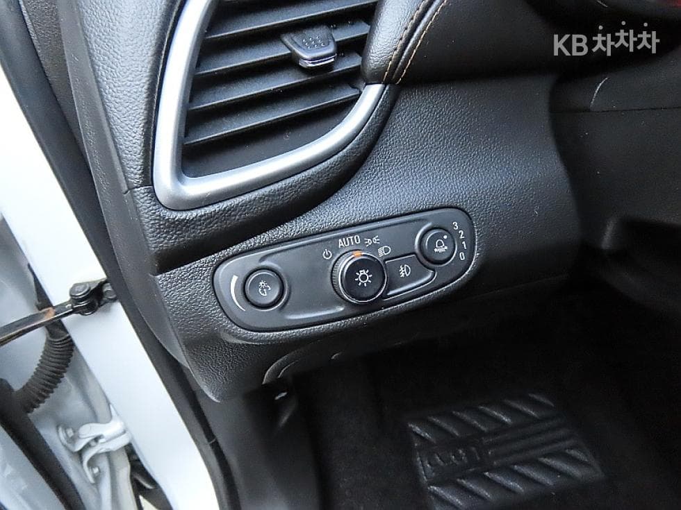 GM Korea The New (facelift) Trax1.4 LT 코어 - 12