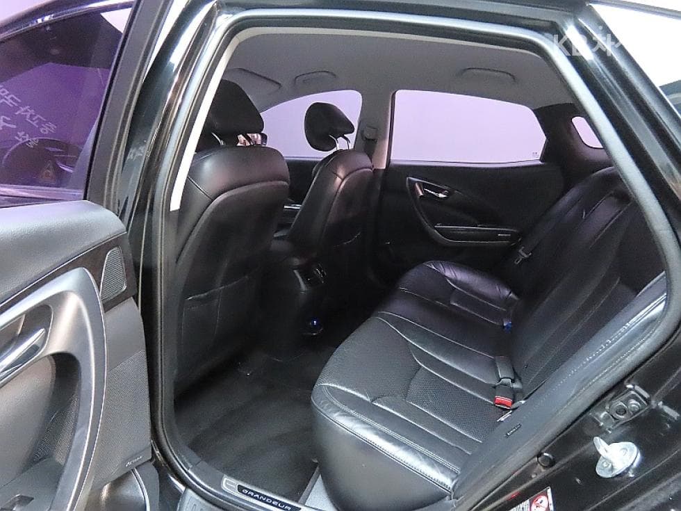 Hyundai Grandeur (Azera)HGHG240 Modern - 11