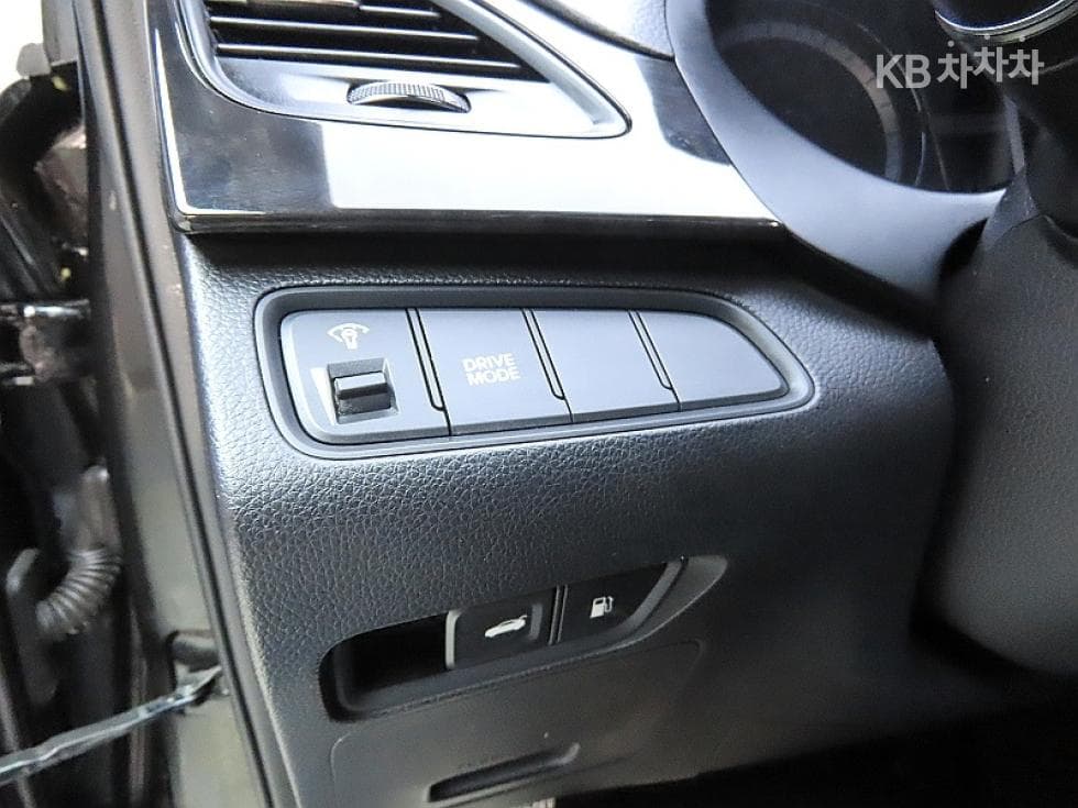 Hyundai Grandeur (Azera)HGHG240 Modern - 12