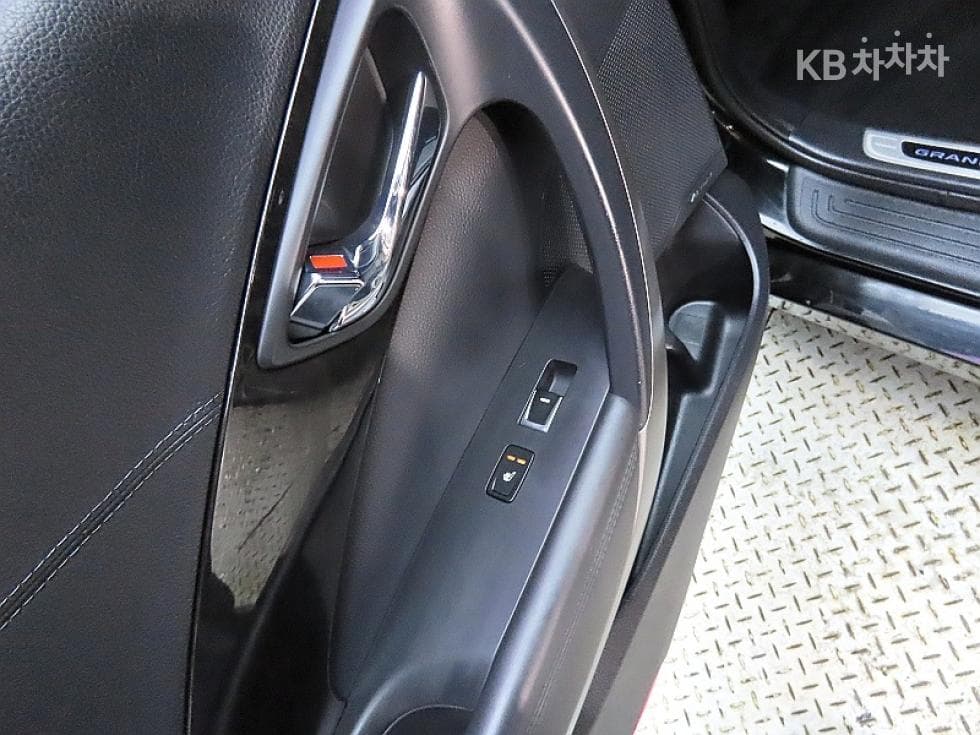 Hyundai Grandeur (Azera)HGHG240 Modern - 18