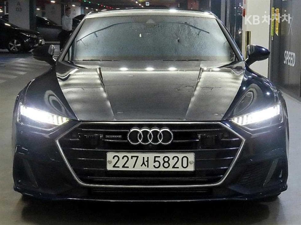 Ауди A7(4K8)55 TFSI Quattro Premium - 2