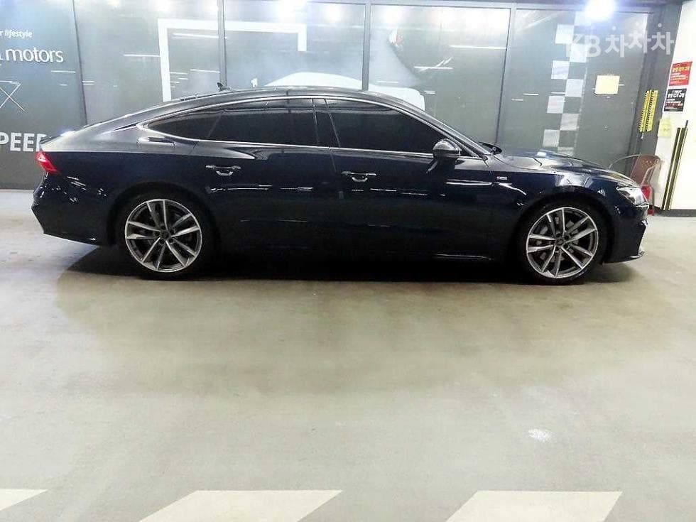 Ауди A7(4K8)55 TFSI Quattro Premium - 3