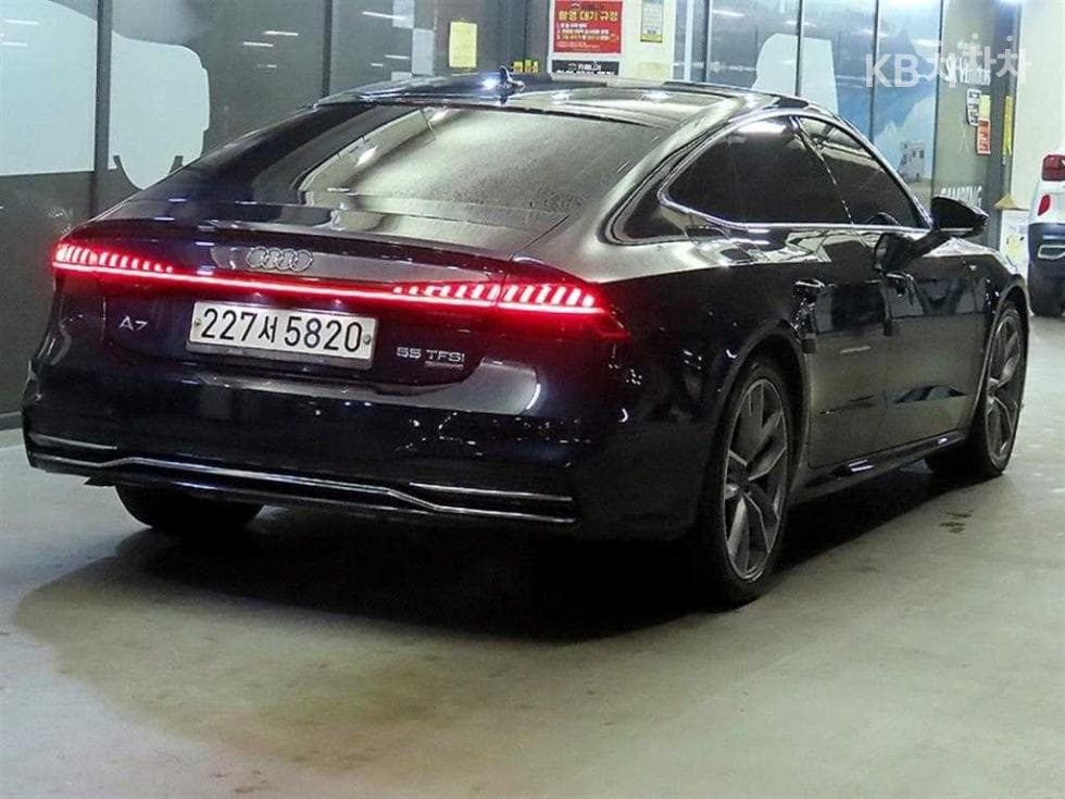 Ауди A7(4K8)55 TFSI Quattro Premium - 4