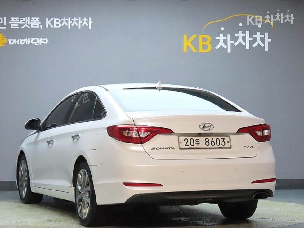 Hyundai Sonata LF2.0 Premium Standard - 4
