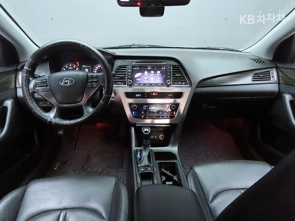 Hyundai Sonata LF2.0 Premium Standard - 6