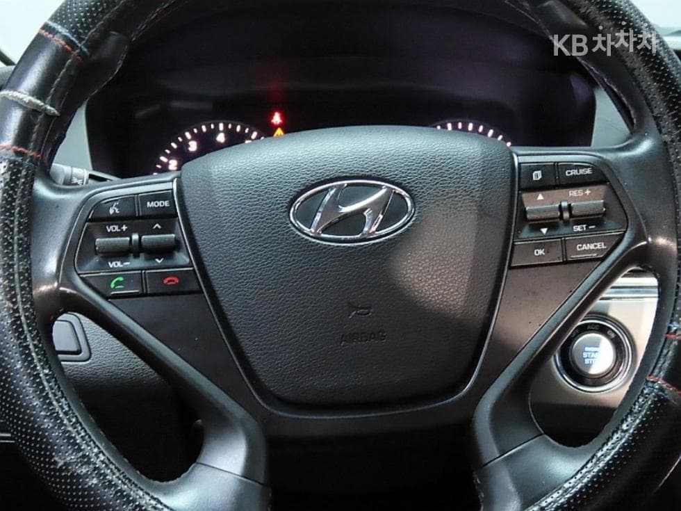 Hyundai Sonata LF2.0 Premium Standard - 19