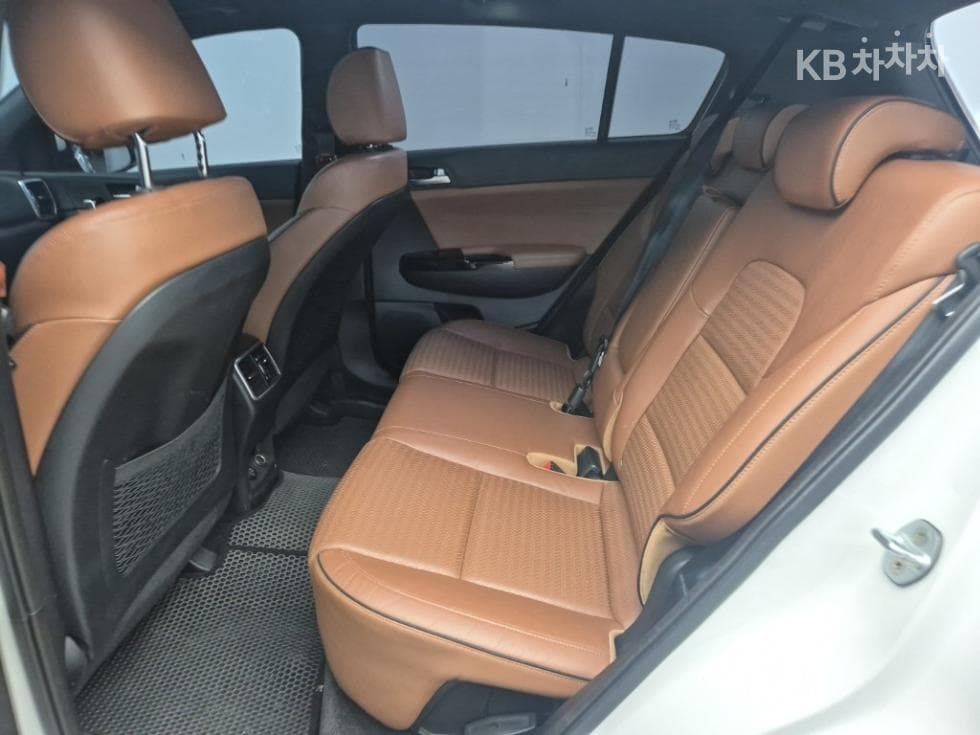 Киа Sportage 4-то поколениеДизел 2.0 4x4 Noblesse Специал (специален признак/издание) - 12