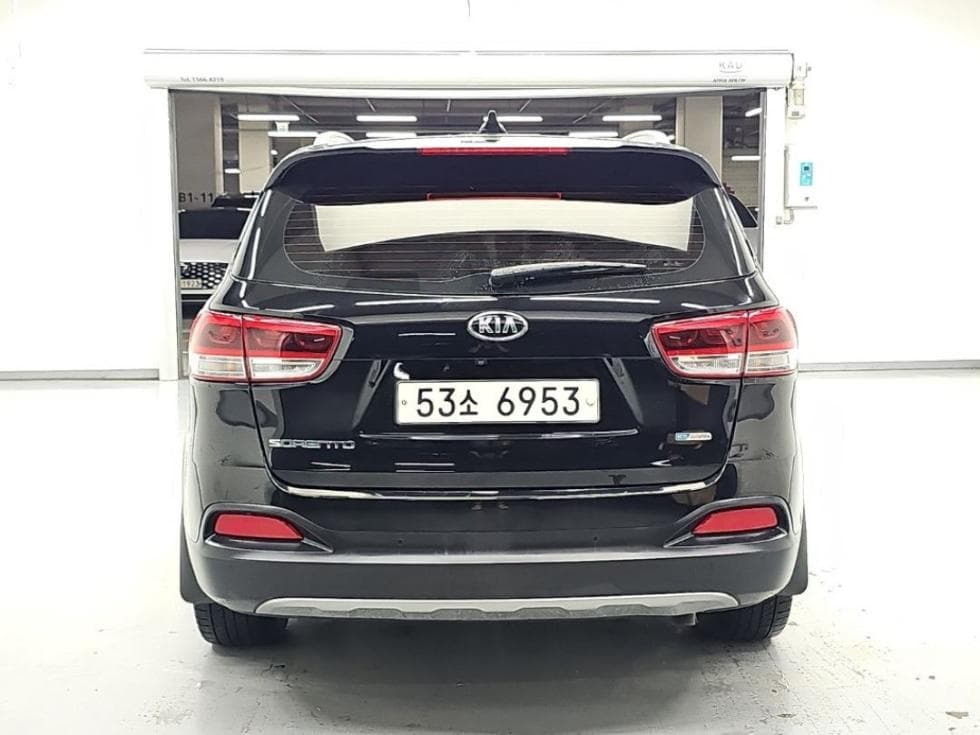 Киа All NewSorentoДизел 2.2 2WD Noblesse Специал (специален признак/издание) - 3