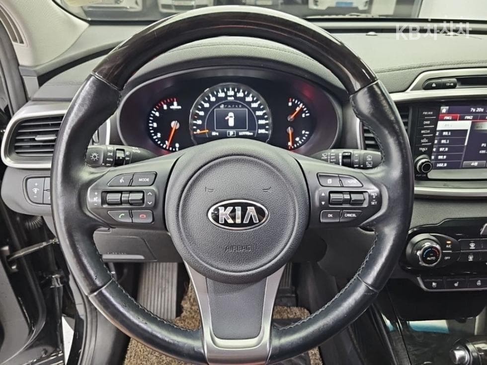 Киа All NewSorentoДизел 2.2 2WD Noblesse Специал (специален признак/издание) - 8
