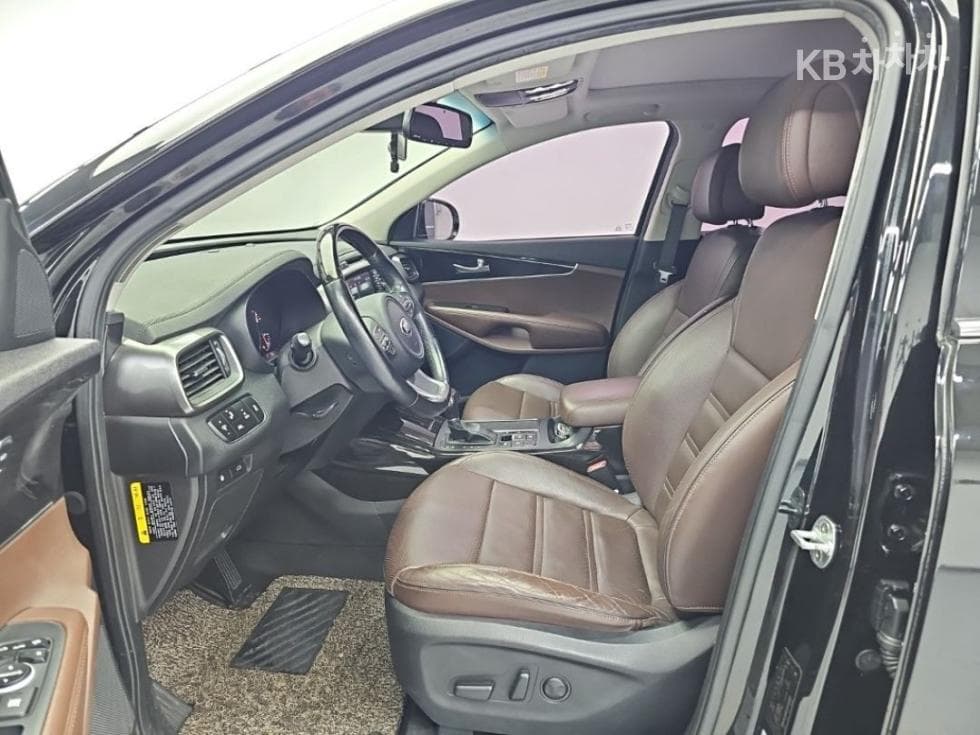 Киа All NewSorentoДизел 2.2 2WD Noblesse Специал (специален признак/издание) - 11