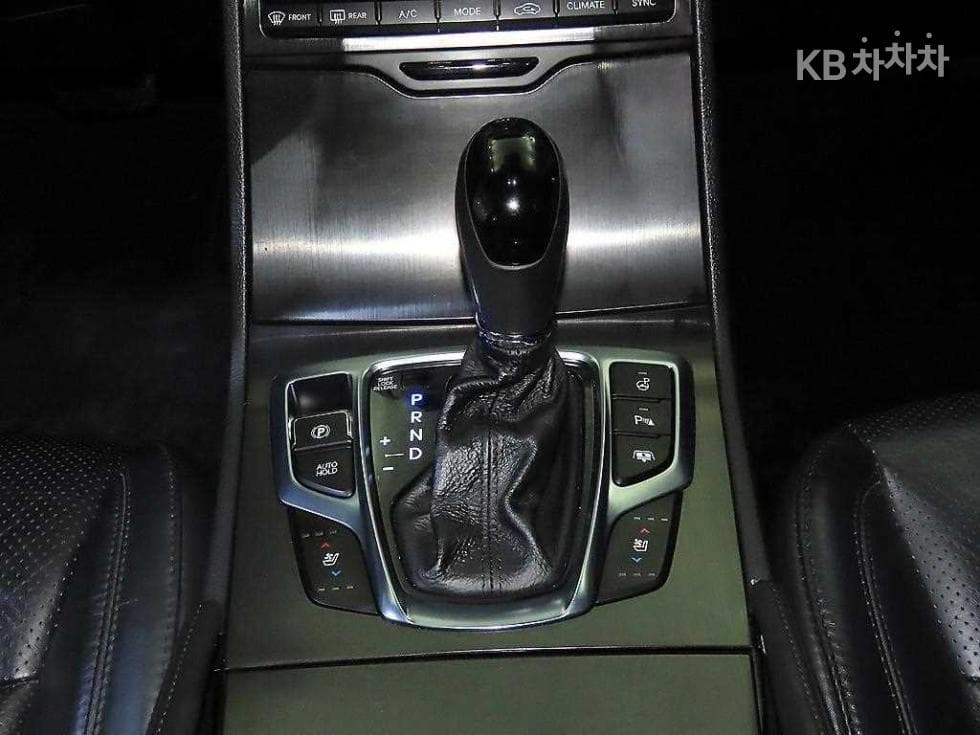 Хюндай Grandeur (Azera)HGHG300 Exclusive Специал (специален признак/издание) - 12