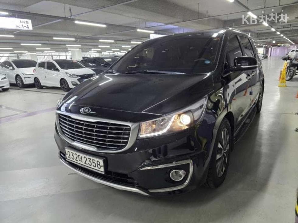 Киа All New Канивал9-местен 2.2 Дизел Лукс - 2
