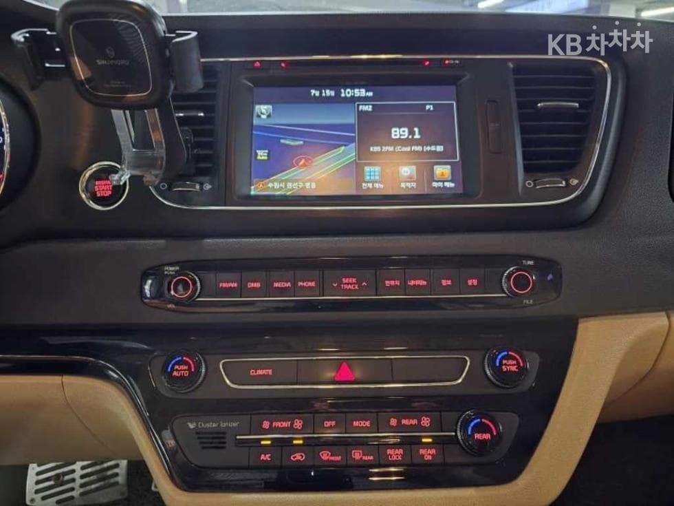 Киа All New Канивал9-местен 2.2 Дизел Лукс - 9