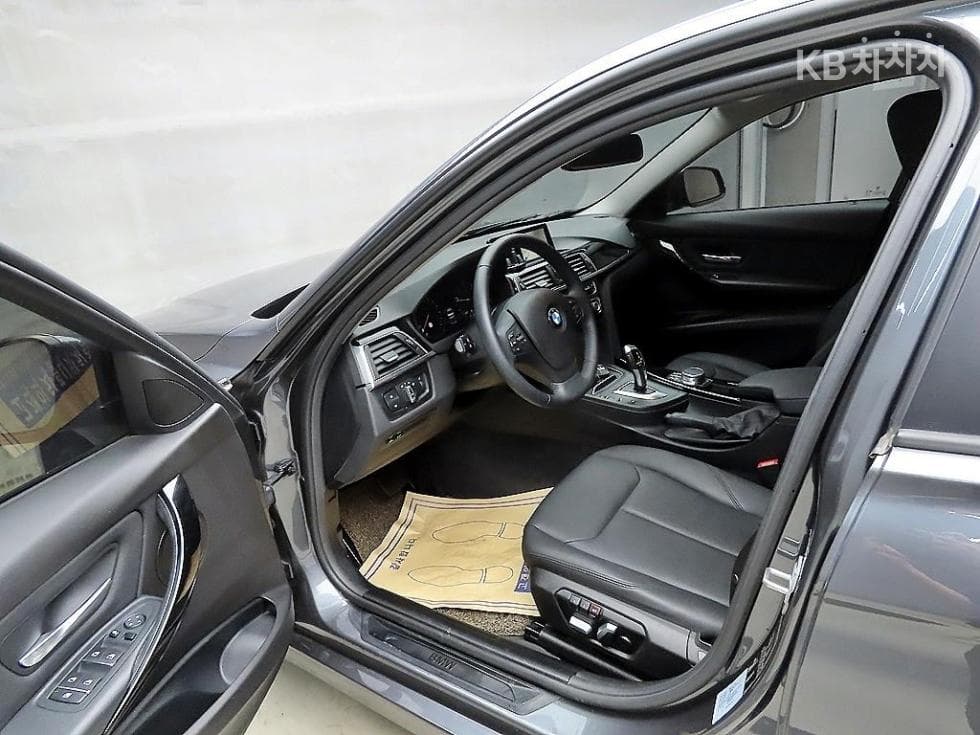 BMW Нов3 Серия320d F30 - 5