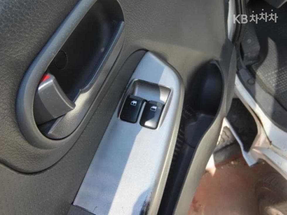 Киа Бонго 3 (лек)1 тон 냉동Товарна надстройка차 Удължено междуосие Plus형 Королевска кабина Deluxe - 13