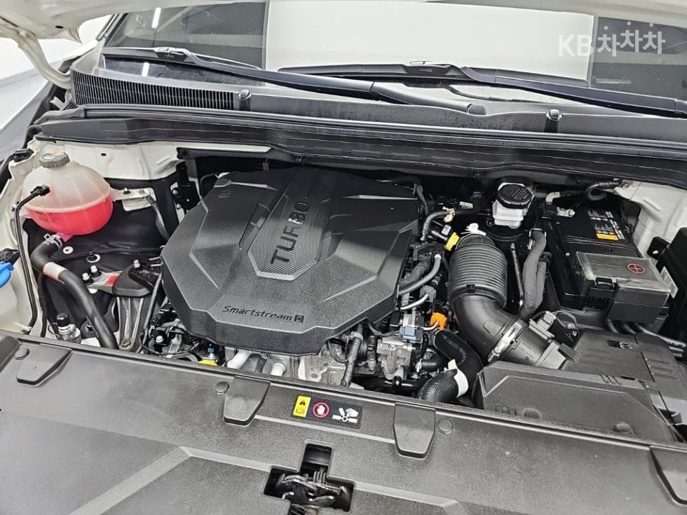 Kia Carnival 4th generationHigh Limousine (Carnival) D2.2 7-seater (Limousine) Signature - 5
