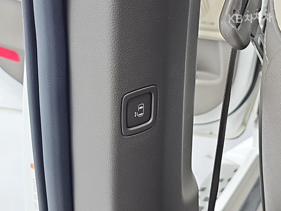 Kia Carnival 4th generationHigh Limousine (Carnival) D2.2 7-seater (Limousine) Signature - 16