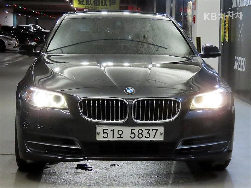BMW New5 Series528i F10 - 2