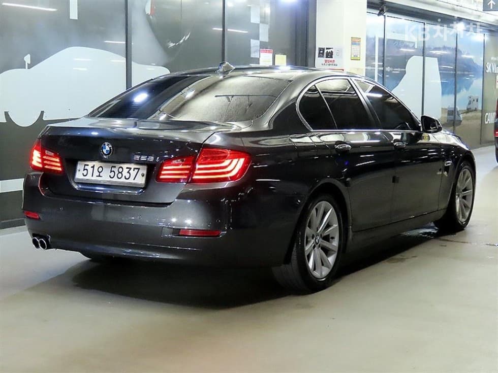 BMW New5 Series528i F10 - 4