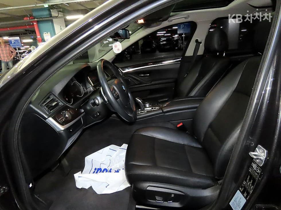 BMW New5 Series528i F10 - 6