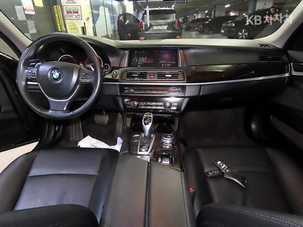 BMW New5 Series528i F10 - 10