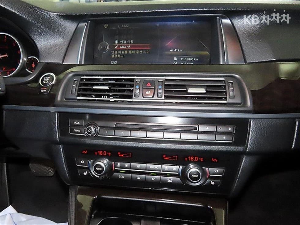 BMW New5 Series528i F10 - 11