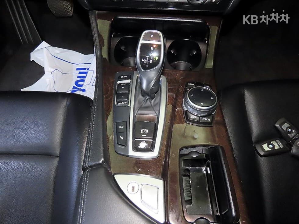 BMW New5 Series528i F10 - 12