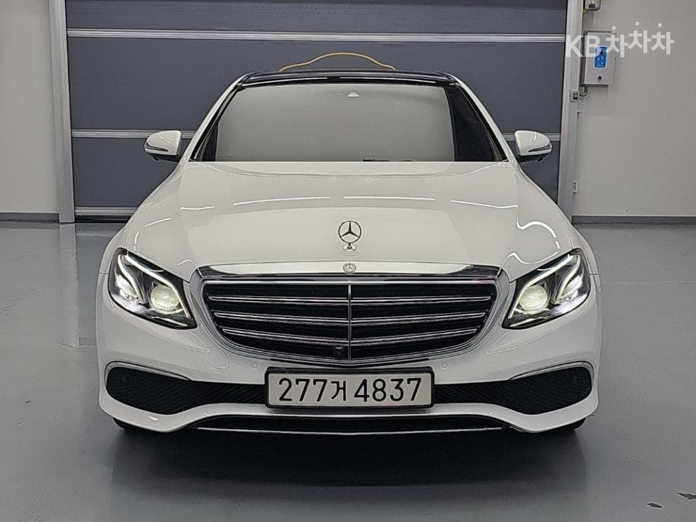 Mercedes-Benz E-Клас (W213)E300 Exclusive - 2