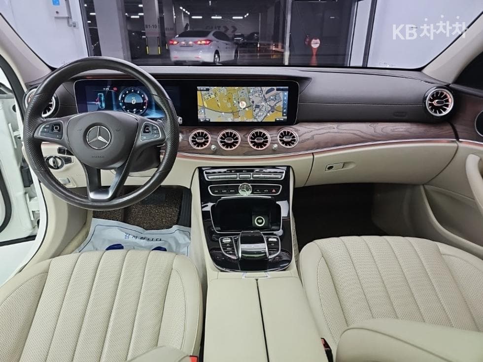 Mercedes-Benz E-Клас (W213)E300 Exclusive - 7