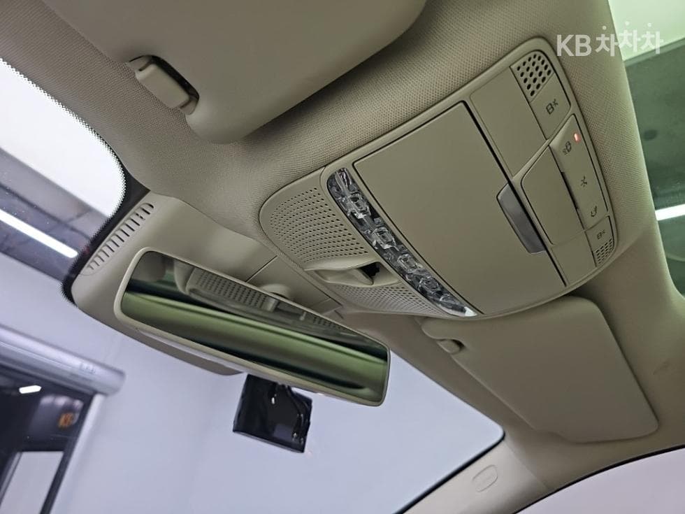 Mercedes-Benz E-Клас (W213)E300 Exclusive - 18