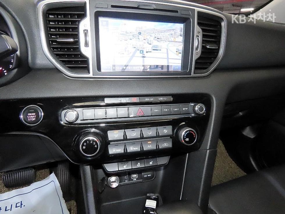 Kia Sportage 4th generationDiesel 1.7 2WD Noblesse - 11