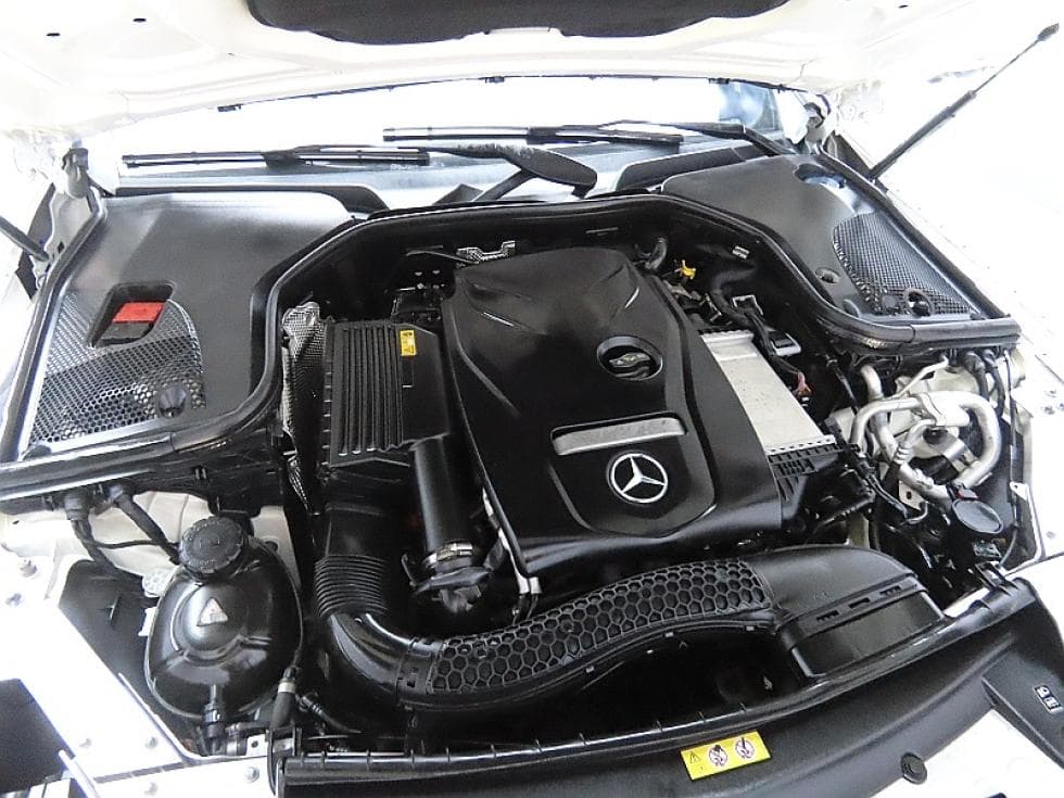 Mercedes-Benz E-Class (W213)E300 4Matic Avantgarde - 7