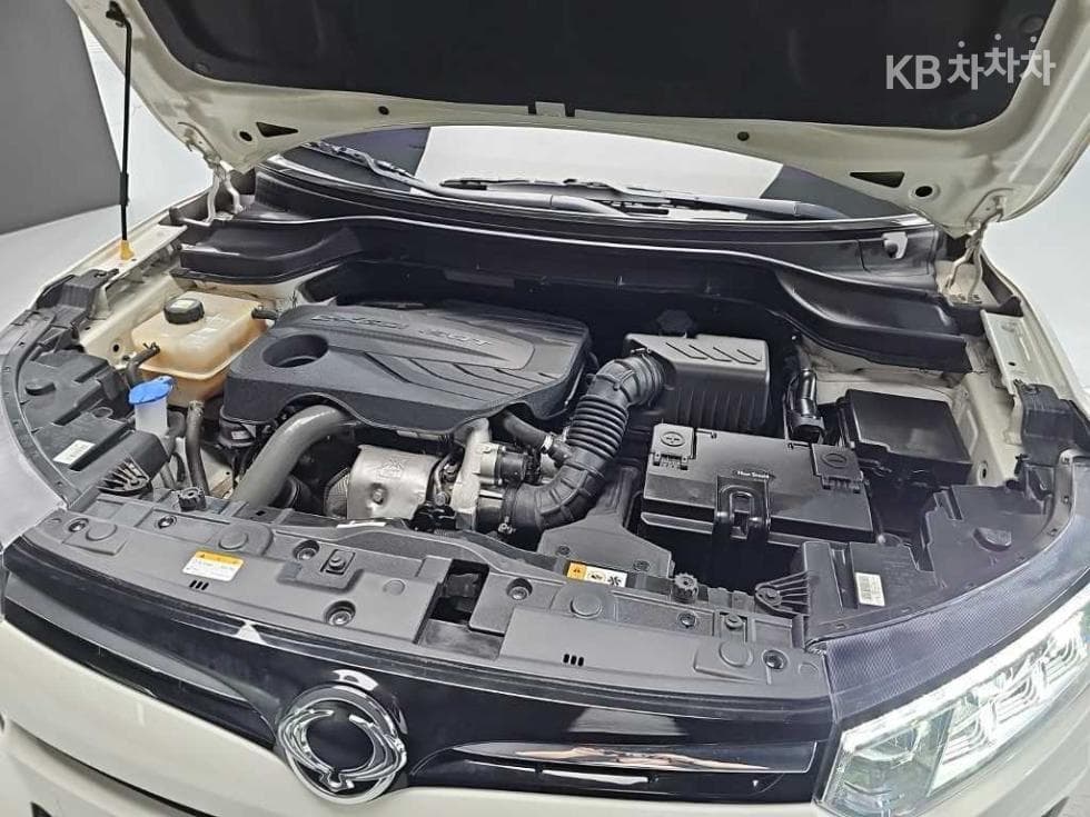 KG Mobility Very New (facelift/refresh; particularly for Tivoli) TivoliGasoline V5 2WD Standard - 5