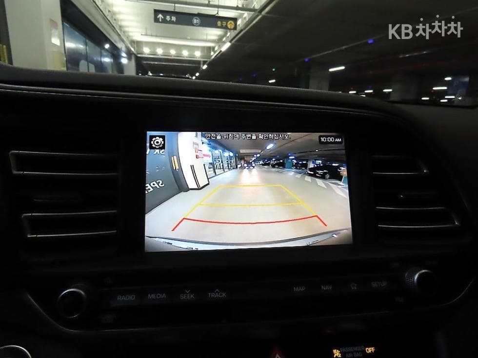 Hyundai The New (facelift) Avante (Elantra) ADSmartstream G1.6 Style - 13
