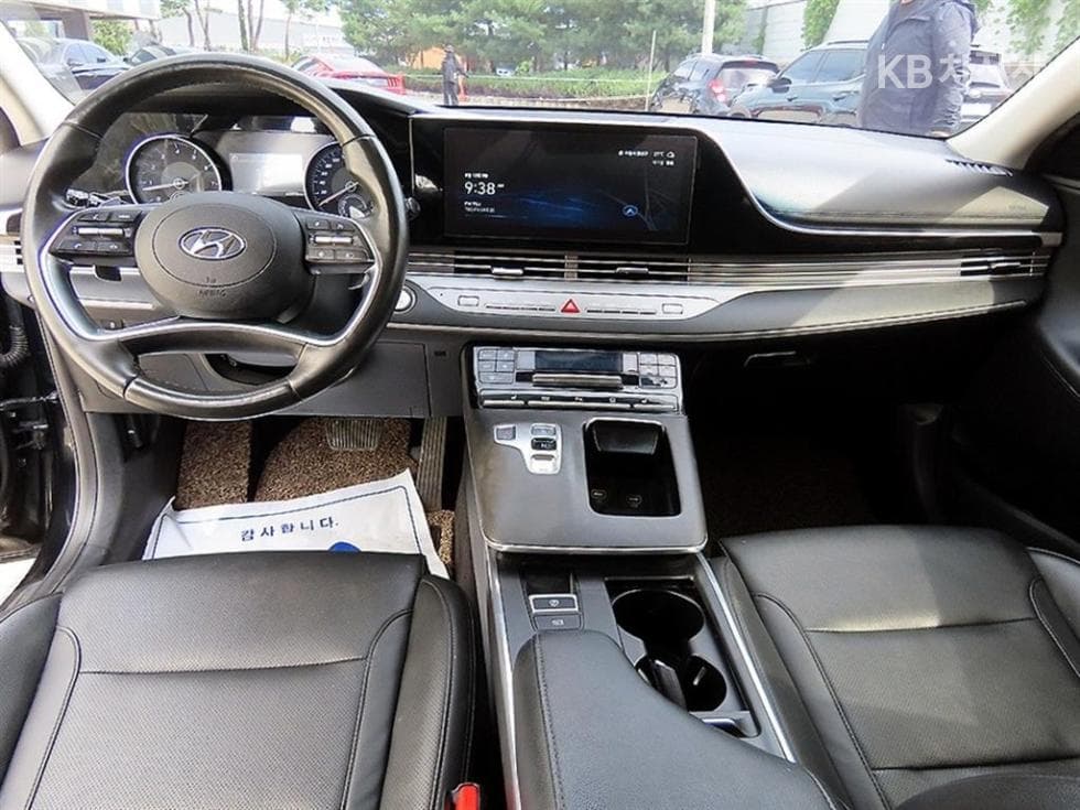 Hyundai The New (facelift) Grandeur (Azera)LPi 3.0 Rental car Modern - 7