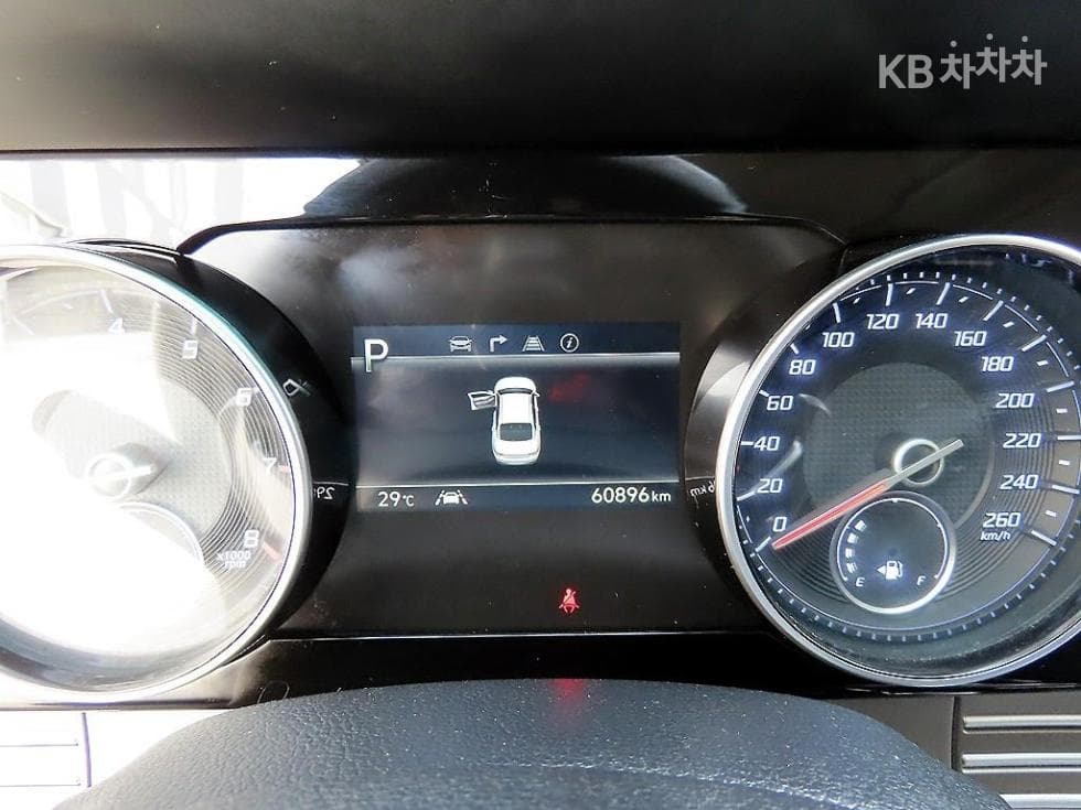 Hyundai The New (facelift) Grandeur (Azera)LPi 3.0 Rental car Modern - 9