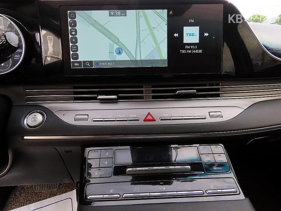 Hyundai The New (facelift) Grandeur (Azera)LPi 3.0 Rental car Modern - 13