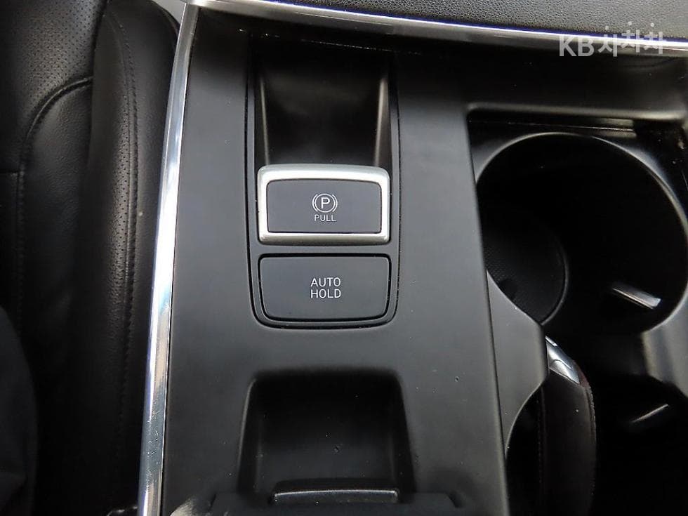 Hyundai The New (facelift) Grandeur (Azera)LPi 3.0 Rental car Modern - 14