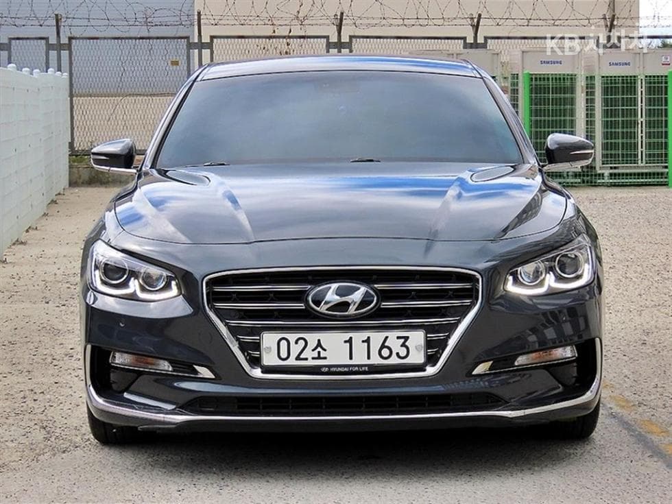 Hyundai Grandeur (Azera)IG 2.4 Premium Standard - Image 1
