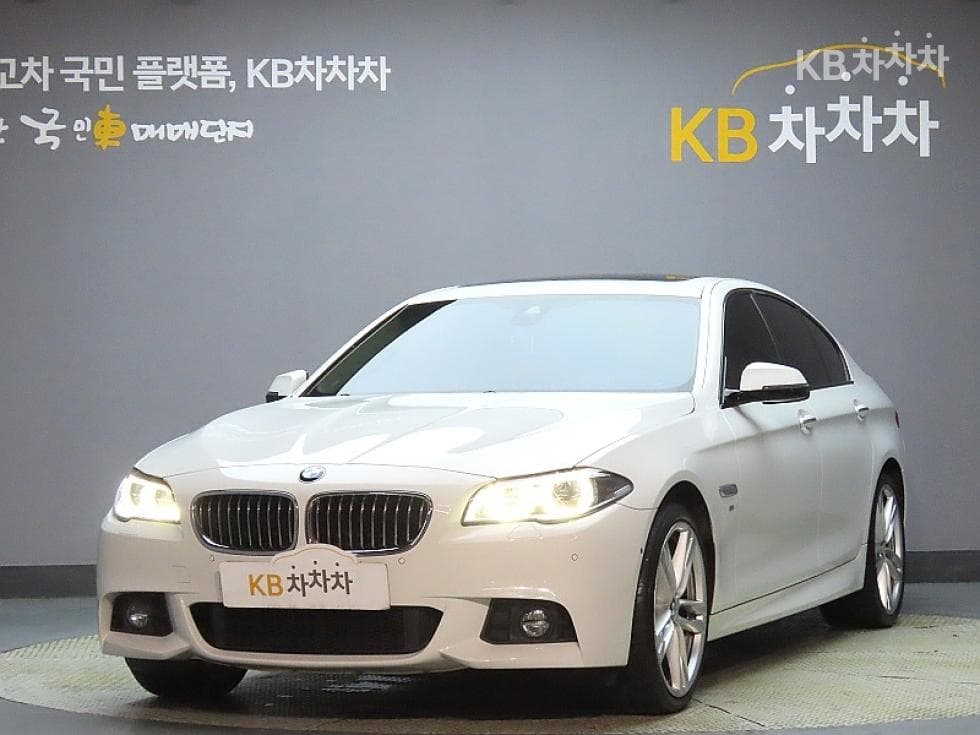 BMW New5 Series 520d M Air로Dynamic F10 - Image 1