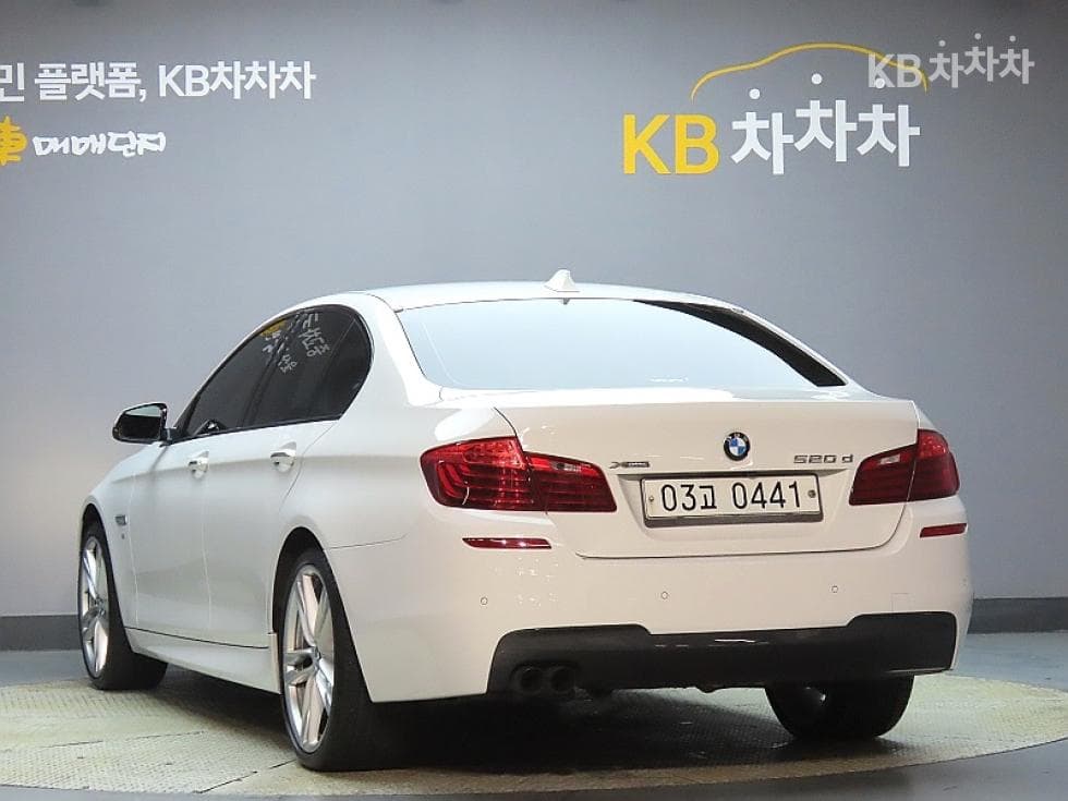 BMW Нов5 Серия520d M Air로Динамичен F10 - 4