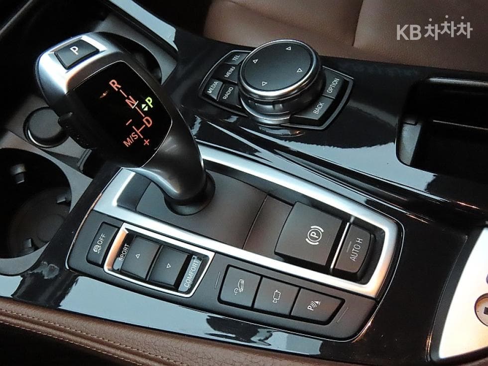 BMW Нов5 Серия520d M Air로Динамичен F10 - 9