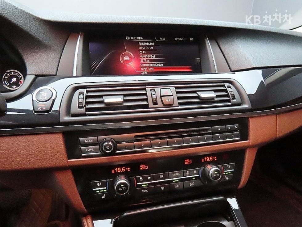 BMW Нов5 Серия520d M Air로Динамичен F10 - 16
