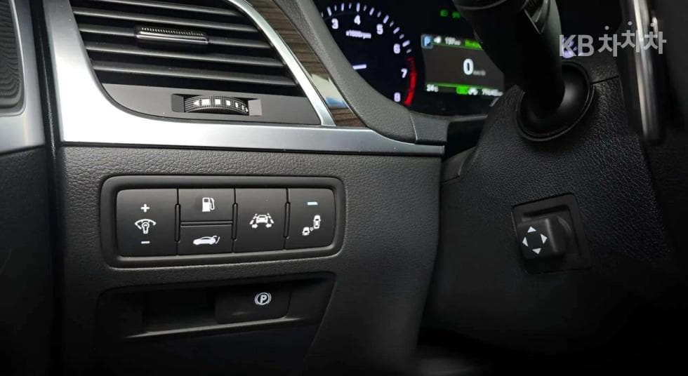Дженезис G803.3 GDI AWD Лукс Специал (специален признак/издание) - 20