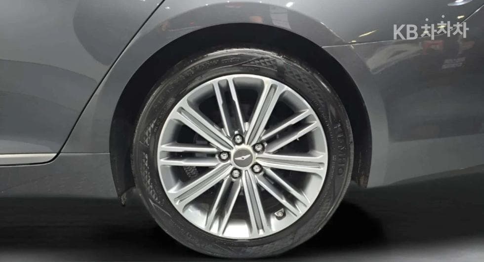 Дженезис G803.3 GDI AWD Лукс Специал (специален признак/издание) - 28
