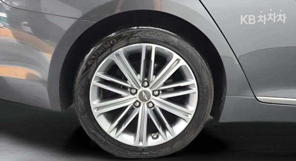 Дженезис G803.3 GDI AWD Лукс Специал (специален признак/издание) - 30