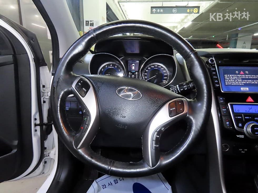 Hyundai i30(신형)1.6 GDI PYL - 8