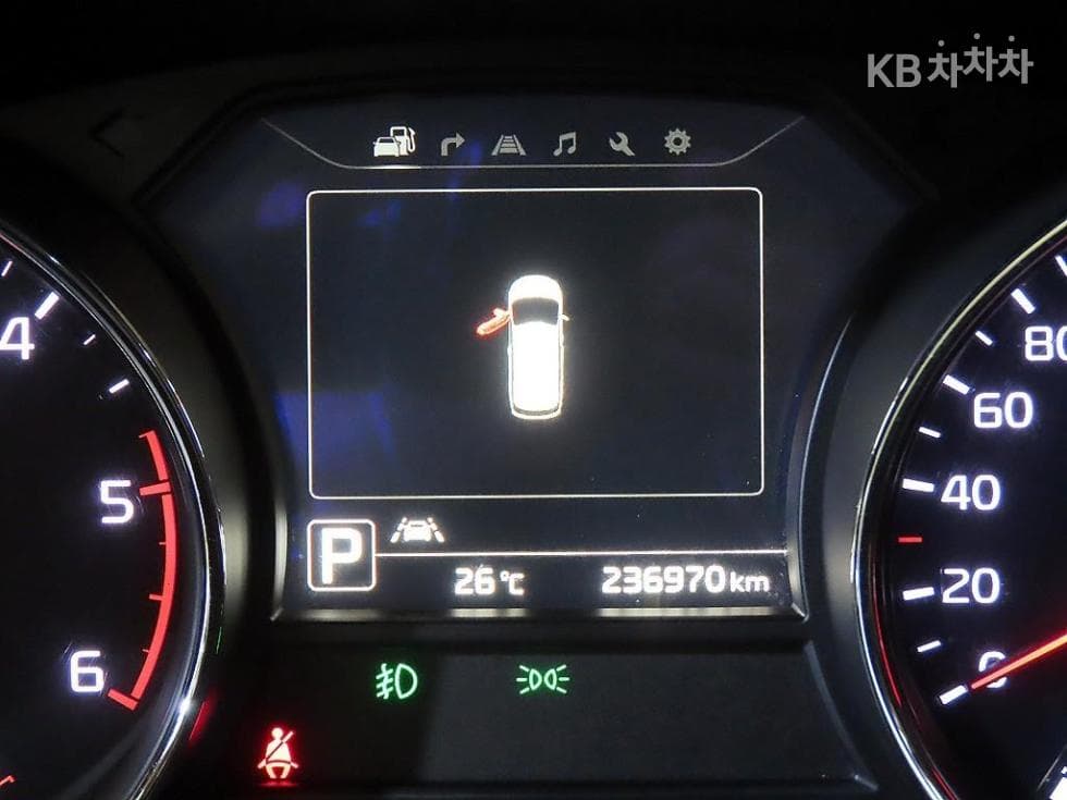 Kia All New Carnival9-seater 2.2 Diesel High Limousine (Carnival) Noblesse - 9